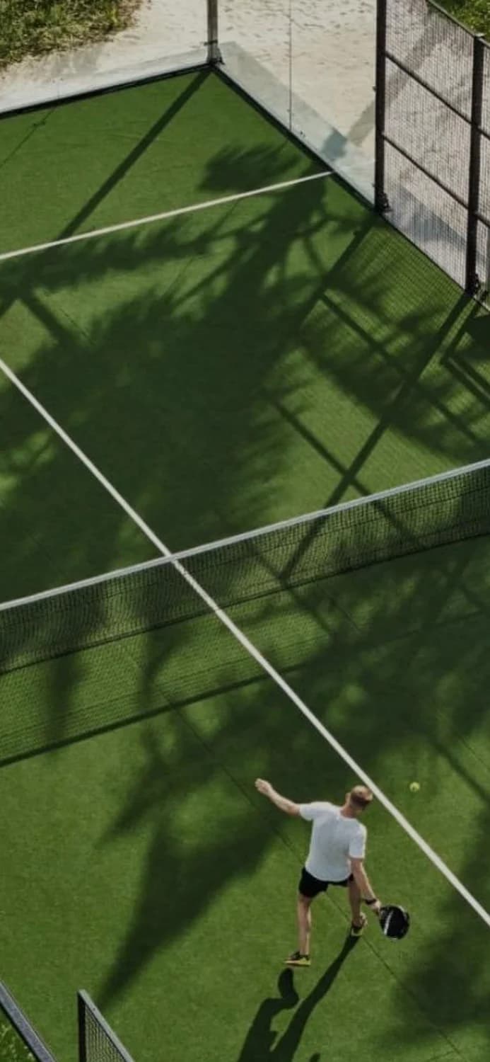 Cancha de pádel en CIMALAGO